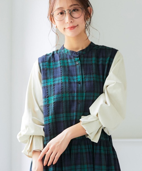 SMILE LAND（スマイルランド）の「＜大きいサイズ＞先染めサッカー前ボタンギャザー入ジャンパースカート（ジャンパースカート・レディース・ブラック系/グリーン系・L～LL/3L～4L/5L～6L）」の12枚目の写真