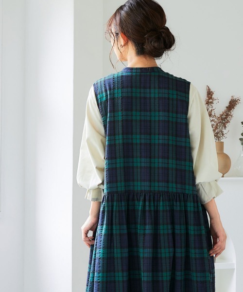 SMILE LAND（スマイルランド）の「＜大きいサイズ＞先染めサッカー前ボタンギャザー入ジャンパースカート（ジャンパースカート・レディース・ブラック系/グリーン系・L～LL/3L～4L/5L～6L）」の13枚目の写真