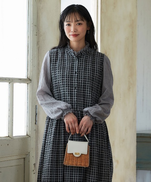 SMILE LAND（スマイルランド）の「＜大きいサイズ＞先染めサッカー前ボタンギャザー入ジャンパースカート（ジャンパースカート・レディース・ブラック系/グリーン系・L～LL/3L～4L/5L～6L）」の14枚目の写真