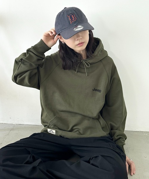 JEEP(ジープ)の「【日本未発売/WEB限定】JEEP(ジープ)/ワンポイント ロゴ刺繍 パーカー フーディ/Raglan Small Hood T-shirt(パーカー・レディース・カーキ/ブラック/レッド/ホワイト/ネイビー・M/S/XL/L)」の18枚目の写真