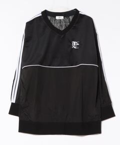 umbro ナイロン プルオーバー　ローリーズファーム　コラボ商品 LOWRYS FARMがイギリス生まれのフットボールブランドUMBROとの