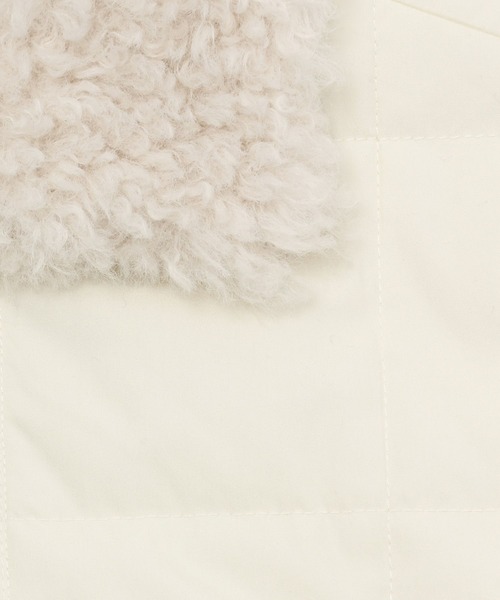 niko and...（ニコアンド）の「スクエアキルティングベスト（ダウンベスト・レディース・チャコール/アイボリー・FREE）」の16枚目の写真