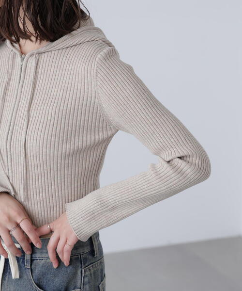 FREE'S MART(フリーズマート)の「◆配色リブショート丈ニットパーカー(ニット/セーター・レディース・ベージュ/ブラウン/グレー・FREE)」の7枚目の写真