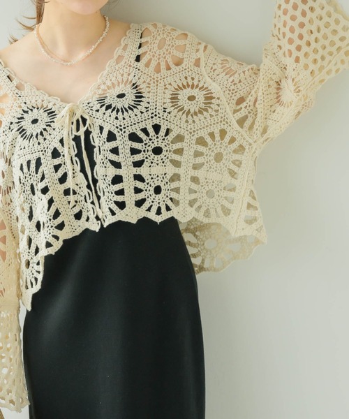 NEUNA（ヌナ）の「フレアスリーブクロシェカーデ（カーディガン/ボレロ・レディース・ベージュ/ブラック・FREE）」の5枚目の写真