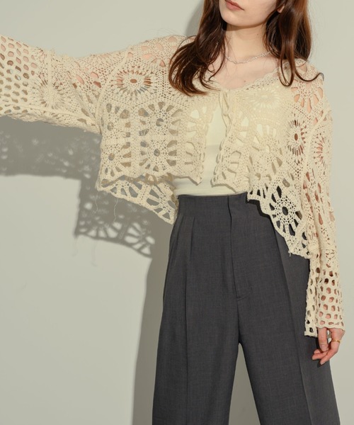 NEUNA（ヌナ）の「フレアスリーブクロシェカーデ（カーディガン/ボレロ・レディース・ベージュ/ブラック・FREE）」の8枚目の写真