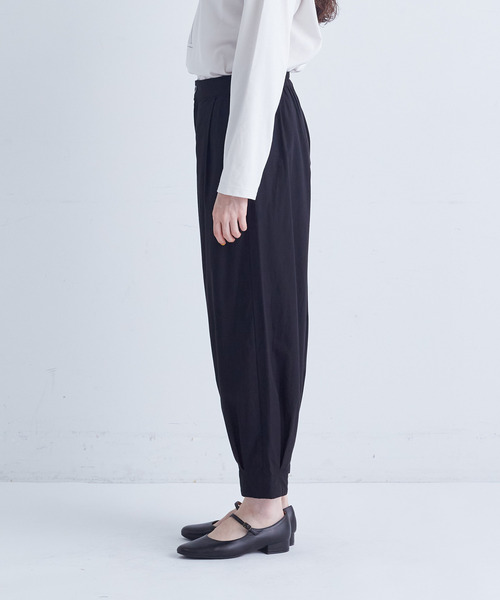 conges payes ADIEU TRISTESSE(コンジェ ペイエ アデュートリステス)の「裾タックイージーパンツ(その他パンツ・レディース・チャコールグレー/パープル・38)」の6枚目の写真