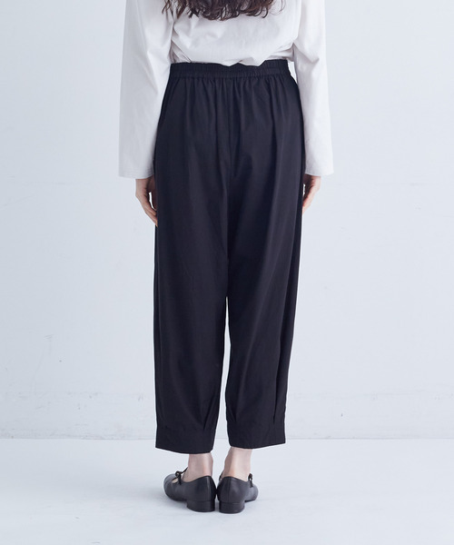 conges payes ADIEU TRISTESSE(コンジェ ペイエ アデュートリステス)の「裾タックイージーパンツ(その他パンツ・レディース・チャコールグレー/パープル・38)」の7枚目の写真