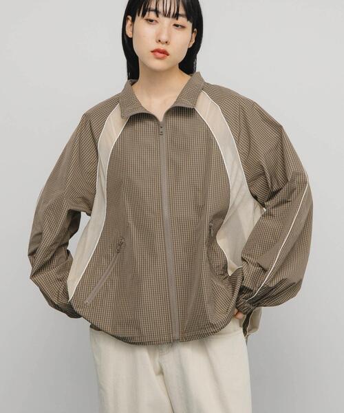 KBF（ケイビーエフ）の「チェックZIPアップブルゾン（ブルゾン・レディース・グレー系その他/グリーン系その他・ONE）」の5枚目の写真