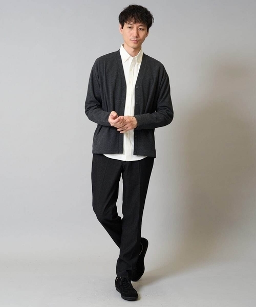 a.v.v（アーヴェヴェ）の「【イージーケア/速乾/毛玉になりにくい】ボタンダウンオックスシャツ（シャツ/ブラウス・メンズ・チャコールグレー/ホワイト/ブルー/ライラック・48/46/50/44）」の11枚目の写真