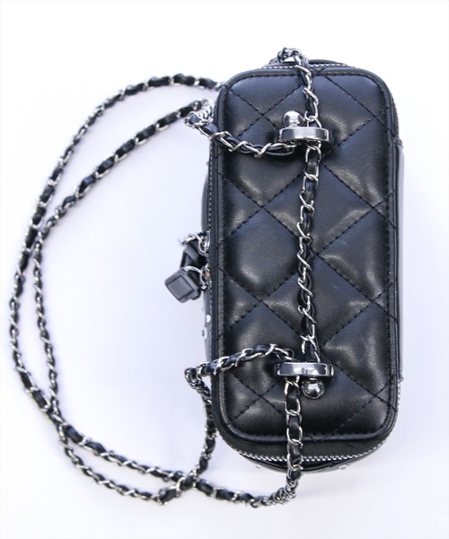 clear（クリア）の「キルティングバニティバッグ[大人 フェミニン 上品]≪再入荷≫（ショルダーバッグ・レディース・レッド/アイボリー/ブラック・F）」の5枚目の写真