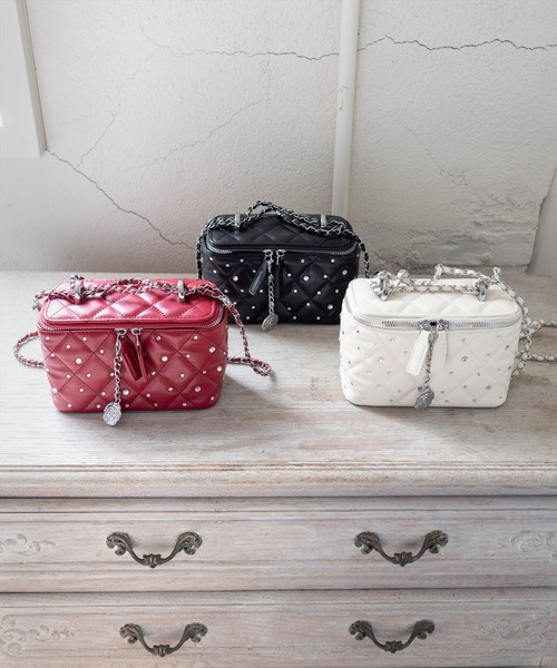 clear（クリア）の「キルティングバニティバッグ[大人 フェミニン 上品]≪再入荷≫（ショルダーバッグ・レディース・レッド/アイボリー/ブラック・F）」の14枚目の写真