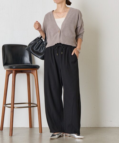 Jena espace merveilleux(ジェナ エスパスメルヴェイユ)の「バレルレッグパンツ(その他パンツ・レディース・ブラック/グレー/アイボリー・FREE)」の14枚目の写真