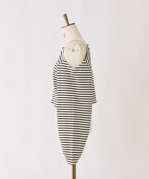 Seemi. byNICECLAUP（ シーミーバイナイスクラップ）の「【Seemi.】ワンショル肩ビジュ―トップス（Tシャツ/カットソー・レディース・グレー×ホワイト/ホワイト×ブルー/ホワイト×ブラック・FREE）」の4枚目の写真