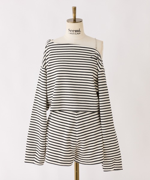 Seemi. byNICECLAUP（ シーミーバイナイスクラップ）の「【Seemi.】ワンショル肩ビジュ―トップス（Tシャツ/カットソー・レディース・グレー×ホワイト/ホワイト×ブルー/ホワイト×ブラック・FREE）」の12枚目の写真