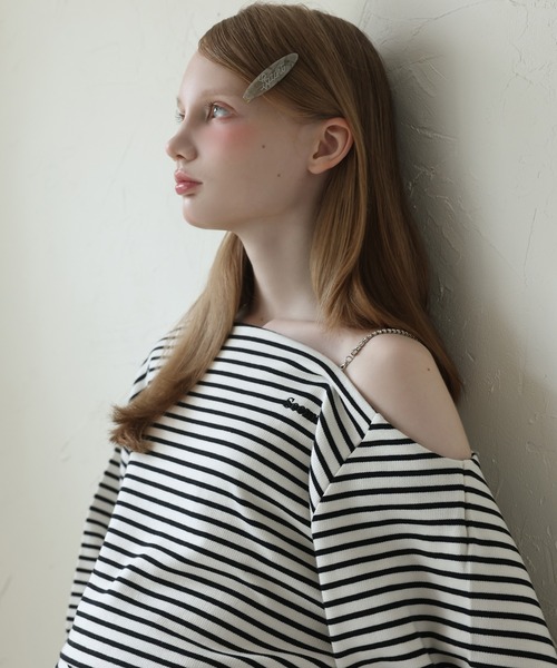 Seemi. byNICECLAUP（ シーミーバイナイスクラップ）の「【Seemi.】ワンショル肩ビジュ―トップス（Tシャツ/カットソー・レディース・グレー×ホワイト/ホワイト×ブルー/ホワイト×ブラック・FREE）」の15枚目の写真