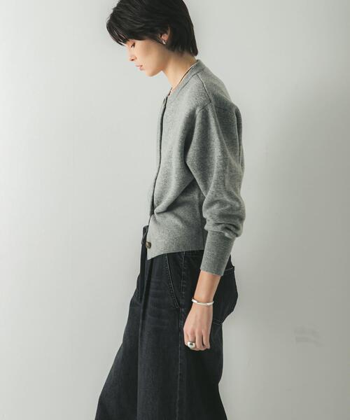 URBAN RESEARCH（アーバンリサーチ）の「ウールカシミヤショルダーパッドカーディガン（カーディガン/ボレロ・レディース・ブラック/グレー/オフホワイト・FREE）」の8枚目の写真