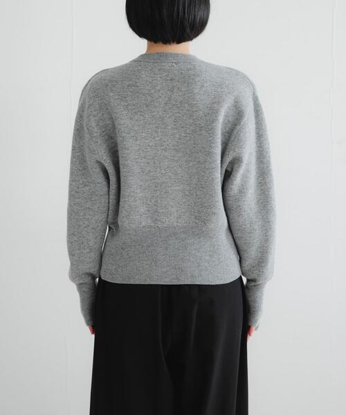 URBAN RESEARCH（アーバンリサーチ）の「ウールカシミヤショルダーパッドカーディガン（カーディガン/ボレロ・レディース・ブラック/グレー/オフホワイト・FREE）」の13枚目の写真