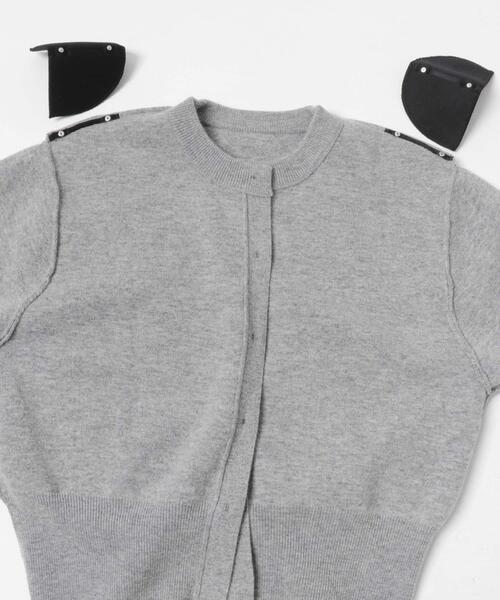 URBAN RESEARCH（アーバンリサーチ）の「ウールカシミヤショルダーパッドカーディガン（カーディガン/ボレロ・レディース・ブラック/グレー/オフホワイト・FREE）」の17枚目の写真