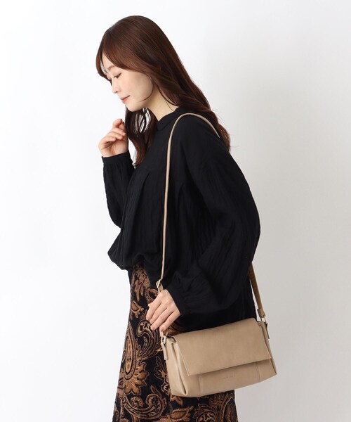 one'sterrace(ワンズテラス)の「Legato Largo リバイバル合皮ミニショルダー(ショルダーバッグ・レディース・ベージュ系その他7/ブラック系8・99)」の17枚目の写真