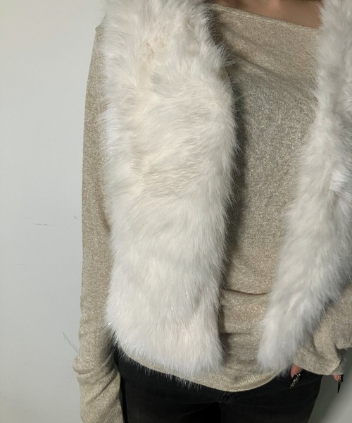 .KOM（ドットコム）の「A'GEM/9 × .kom 『.KOM/ドットケーオーエム』 Y2K Faux Fur Gilet Top/Y2K フェイクファーベスト（ベスト・レディース・グレー/ホワイト/ブラック・FREE）」の13枚目の写真