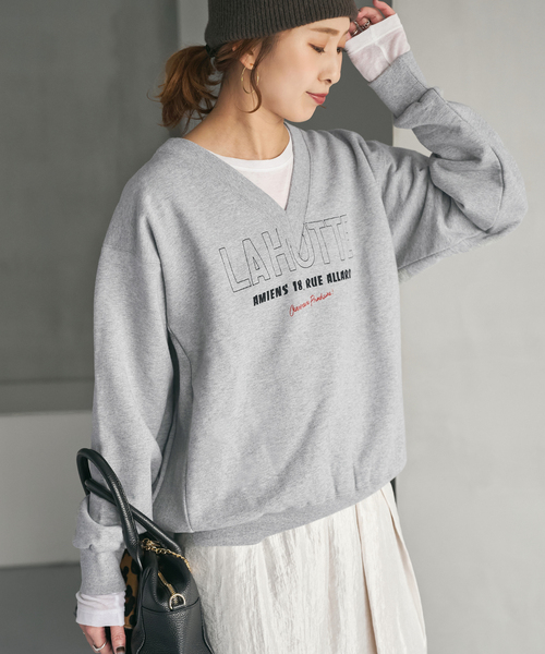 Spick & Span(スピックアンドスパン)の「《追加》La Hutte / ラ ユット 別注Vネックスウェット*(スウェット・レディース・アイボリー/ボルドー/グレー・FREE)」の11枚目の写真