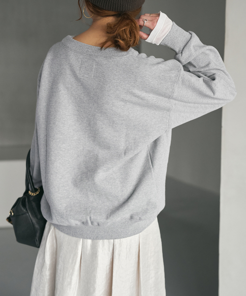 Spick & Span(スピックアンドスパン)の「《追加》La Hutte / ラ ユット 別注Vネックスウェット*(スウェット・レディース・アイボリー/ボルドー/グレー・FREE)」の13枚目の写真