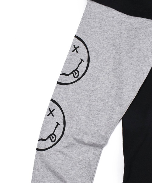 ROCK-OFF(ロックオフ)の「【ROCK-OFF】【AW】NIRVANA LAYERED YEL HAPPY FACE BLACK LONG SLEEVE TEE(Tシャツ/カットソー・メンズ・ブラック×グレー・MEDIUM/LARGE/X-LARGE)」の7枚目の写真