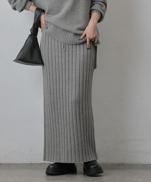 COLONY 2139(コロニートゥーワンスリーナイン)の「ワイドリブIラインニットスカート(スカート・レディース・ブラウン/グレー/チャコールグレー・FREE)」の3枚目の写真