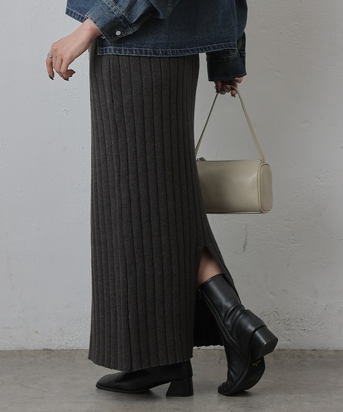 COLONY 2139(コロニートゥーワンスリーナイン)の「ワイドリブIラインニットスカート(スカート・レディース・ブラウン/グレー/チャコールグレー・FREE)」の2枚目の写真