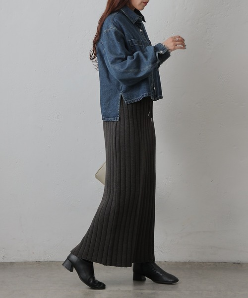 COLONY 2139(コロニートゥーワンスリーナイン)の「ワイドリブIラインニットスカート(スカート・レディース・ブラウン/グレー/チャコールグレー・FREE)」の11枚目の写真