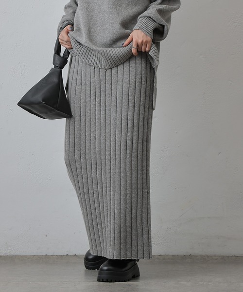 COLONY 2139(コロニートゥーワンスリーナイン)の「ワイドリブIラインニットスカート(スカート・レディース・ブラウン/グレー/チャコールグレー・FREE)」の13枚目の写真