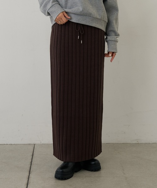 COLONY 2139(コロニートゥーワンスリーナイン)の「ワイドリブIラインニットスカート(スカート・レディース・ブラウン/グレー/チャコールグレー・FREE)」の20枚目の写真