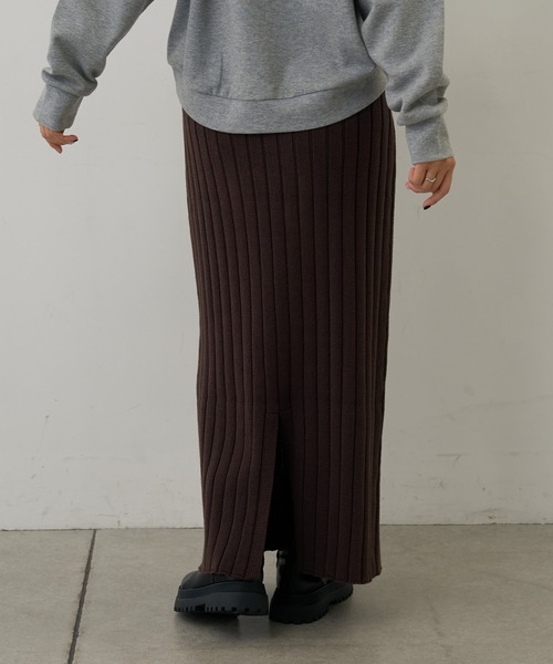 COLONY 2139(コロニートゥーワンスリーナイン)の「ワイドリブIラインニットスカート(スカート・レディース・ブラウン/グレー/チャコールグレー・FREE)」の22枚目の写真