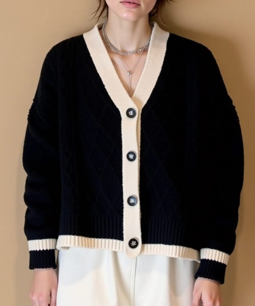 cammie(キャミー)の「配色ケーブル網ニットカーディガン(カーディガン/ボレロ・レディース・ブラック/ホワイト・F)」の10枚目の写真