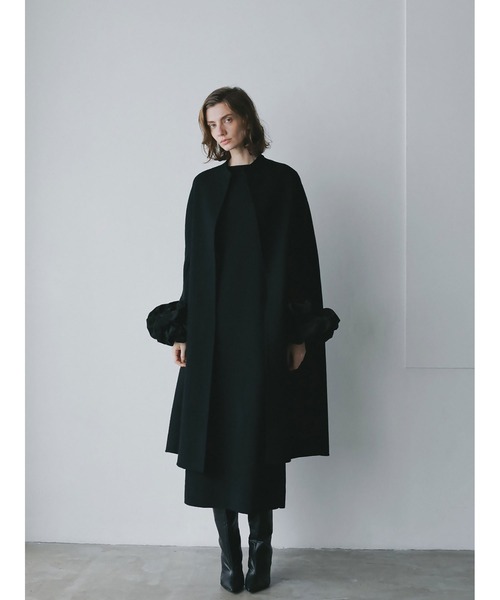 HER.(ハー)の「ボリュームスリーブニットワンピース(ワンピース・レディース・ホワイト×ブラック/ブラック・フリー)」の8枚目の写真