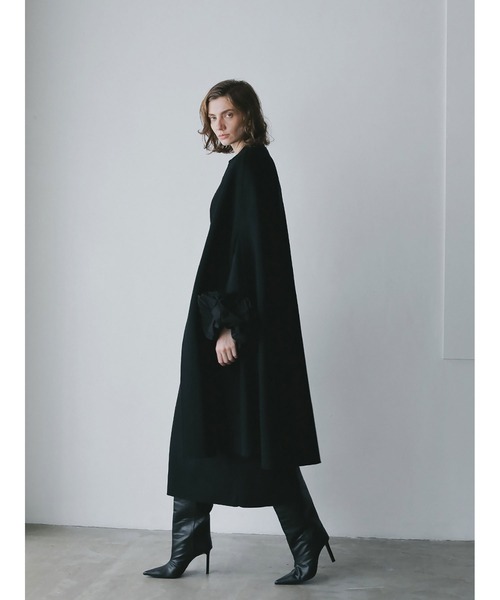 HER.(ハー)の「ボリュームスリーブニットワンピース(ワンピース・レディース・ホワイト×ブラック/ブラック・フリー)」の9枚目の写真