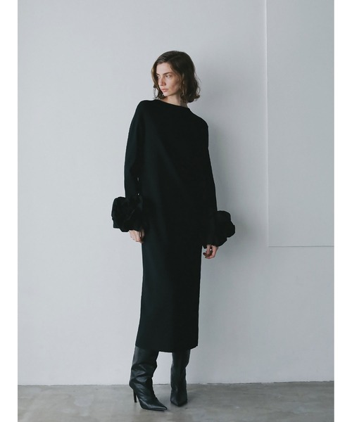 HER.(ハー)の「ボリュームスリーブニットワンピース(ワンピース・レディース・ホワイト×ブラック/ブラック・フリー)」の5枚目の写真