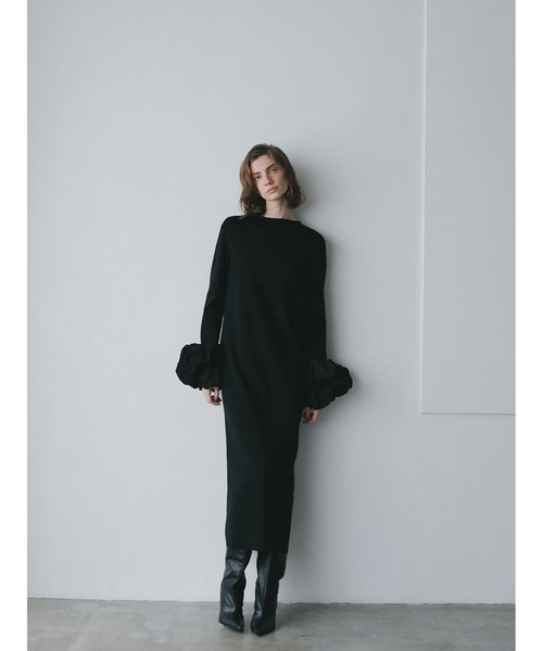 HER.(ハー)の「ボリュームスリーブニットワンピース(ワンピース・レディース・ホワイト×ブラック/ブラック・フリー)」の7枚目の写真