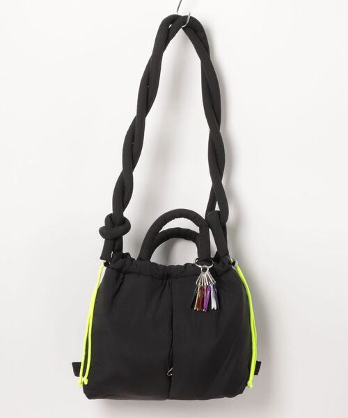 Cheek(チーク)の「puff kinchaku 2WAY tote(ショルダーバッグ・レディース・イエロー/パープル/グレー/ブラック/カーキ・FREE)」の14枚目の写真