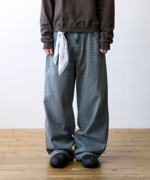 THECOLDESTMOMENT(ザコールデストモーメント)の「TCM washed denim pants (sky blue)(デニムパンツ・レディース・その他・SMALL/MEDIUM/LARGE)」の1枚目の写真