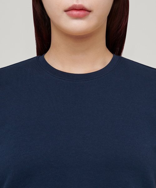 MUSINSA STANDARD WOMAN（ムシンサスタンダードウーマン）の「ウィメンズクルーネッククロップTシャツ[ネイビー]（Tシャツ/カットソー・レディース・その他・SMALL/MEDIUM/LARGE/X-SMALL）」の3枚目の写真
