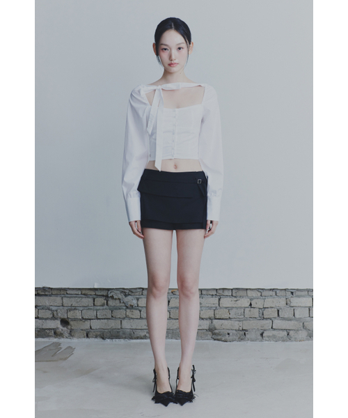 PAIN OR PLEASURE（ペインオアプレジャー）の「BIANCA SQUARE NECK BLOUSE white（シャツ/ブラウス・レディース・その他・MEDIUM/SMALL）」の2枚目の写真