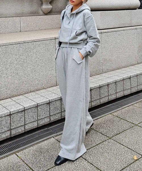 esutoreja（エストレジャ）の「ショートフーディセットアップ