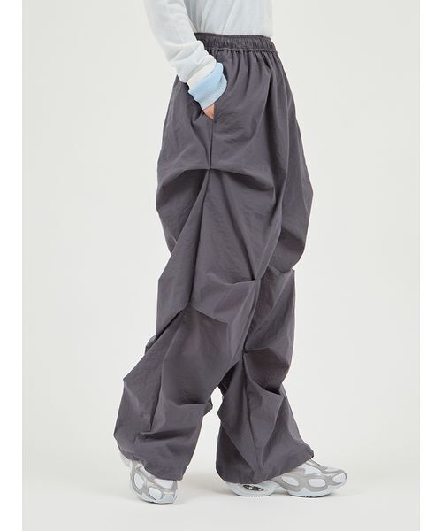 emmi(エミ)の「ランダムタックナイロンワークパンツ(その他パンツ・レディース・ホワイト/グレー/ブラック・0/1)」の6枚目の写真