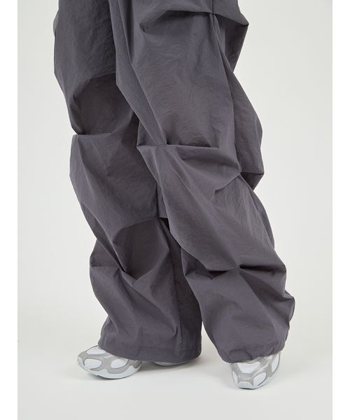 emmi(エミ)の「ランダムタックナイロンワークパンツ(その他パンツ・レディース・ホワイト/グレー/ブラック・0/1)」の9枚目の写真