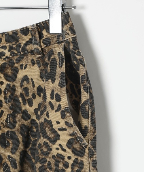PBLIM（ページボーイリム）の「《UNISEX/３サイズ展開》レオパードバルーンパンツ（デニムパンツ・レディース・カーキ/ブラウン・SMALL/MEDIUM/LARGE）」の8枚目の写真