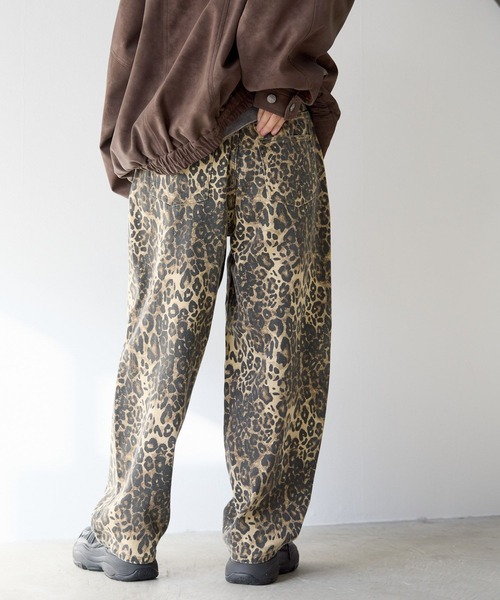 PBLIM（ページボーイリム）の「《UNISEX/３サイズ展開》レオパードバルーンパンツ（デニムパンツ・レディース・カーキ/ブラウン・SMALL/MEDIUM/LARGE）」の15枚目の写真