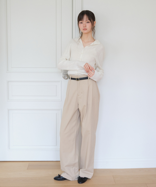 YUPPE(ヨッペ)の「TUCKED COTTON PANTS_BEIGE(その他パンツ・レディース・その他・SMALL/MEDIUM)」の2枚目の写真