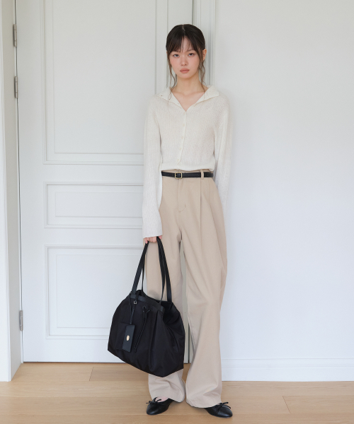 YUPPE(ヨッペ)の「TUCKED COTTON PANTS_BEIGE(その他パンツ・レディース・その他・SMALL/MEDIUM)」の3枚目の写真
