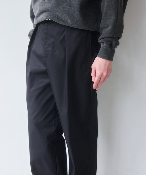 NewAnce(ニュアンス)の「【NewAnce】One Tuck Straight Pants -N-Compact Twill Series -/ワンタックストレートパンツ(その他パンツ・メンズ・ブラック/ベージュ・S/L/M)」の4枚目の写真